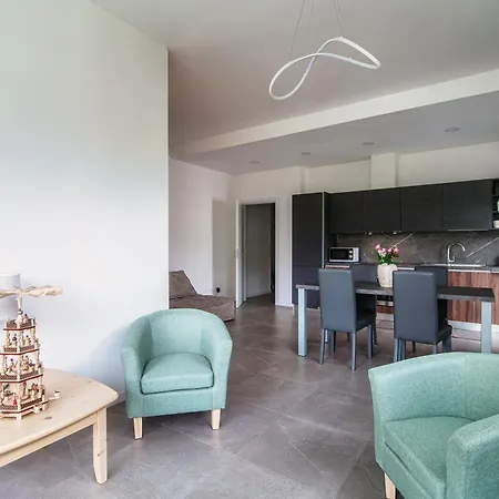 Joivy Stylish 2-bedroom By Como