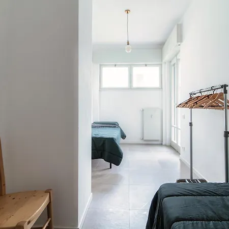 Apartmán Joivy Stylish 2-bedroom By *