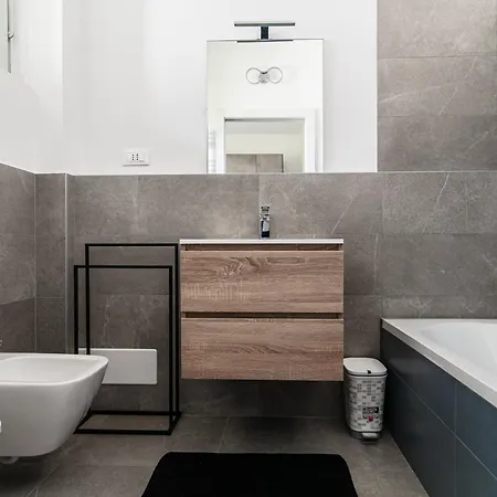 アパート Joivy Stylish 2-bedroom By